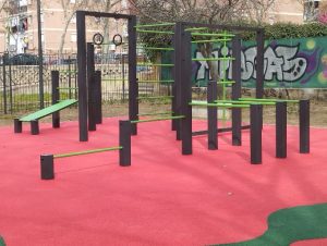 Circuitos de calistenia para mejoras de zonas comunes